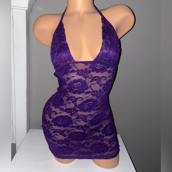 Lace Dress - Picture 2 of 3